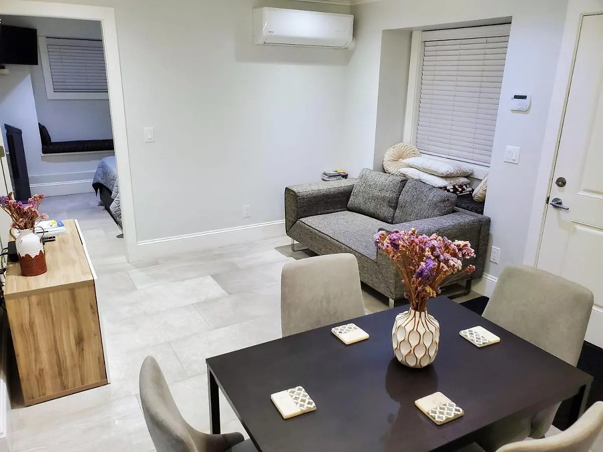 New Urban Modern Main Street House Villa Vancouver Holiday home