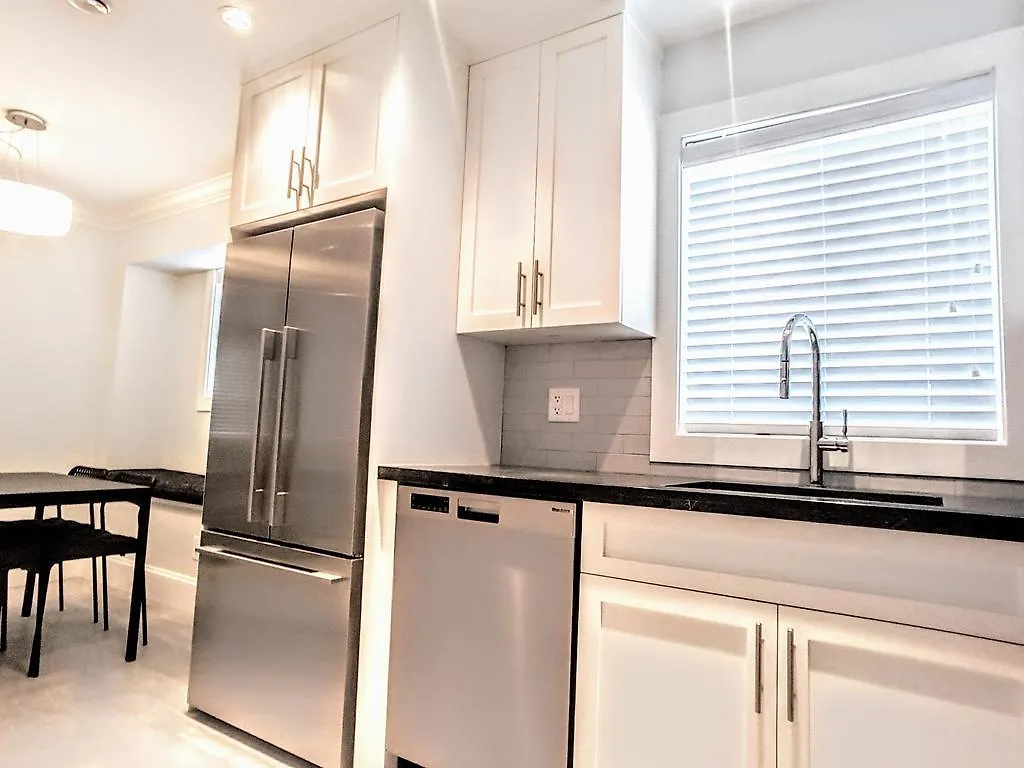 New Urban Modern Main Street House Villa Vancouver Holiday home
