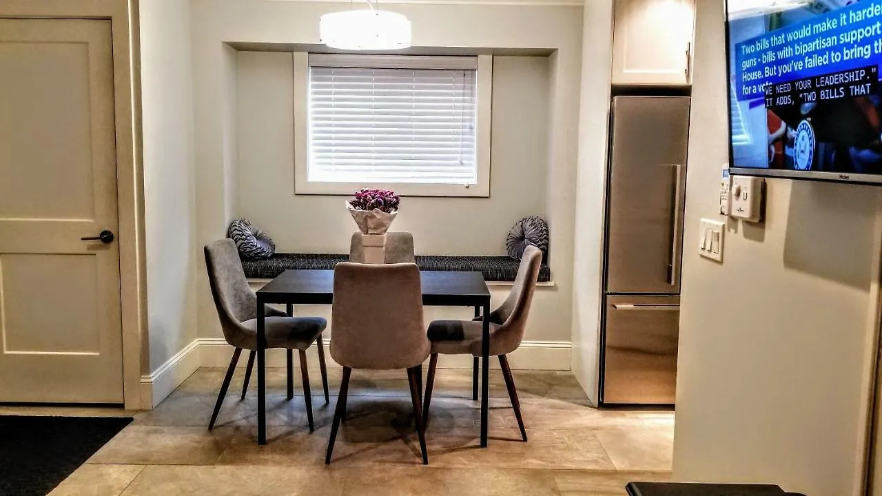 Holiday home New Urban Modern Main Street House Villa Vancouver