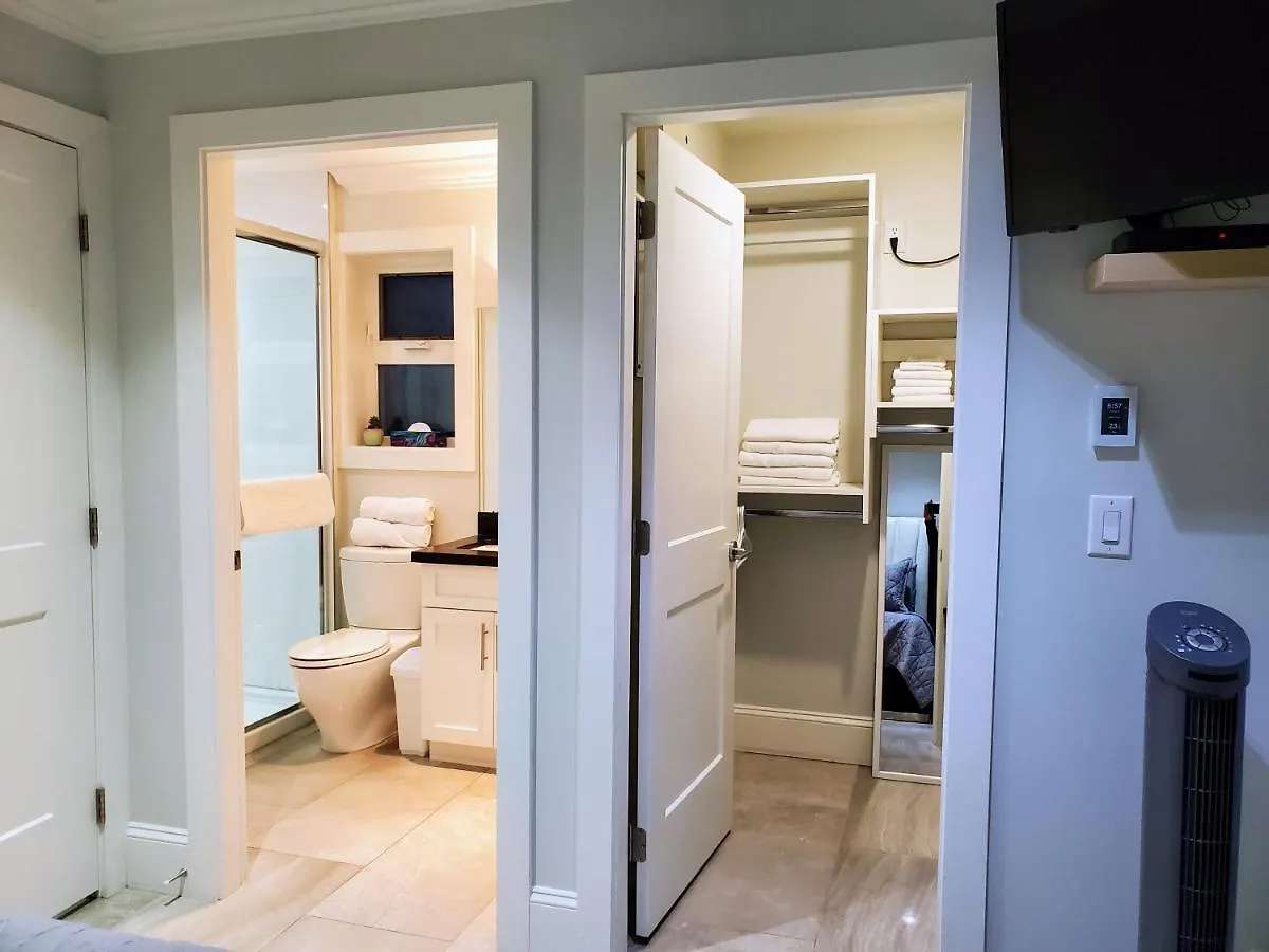 New Urban Modern Main Street House Villa Vancouver 0*,